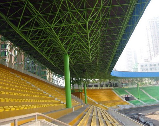 灵宝体育场看台网架工程